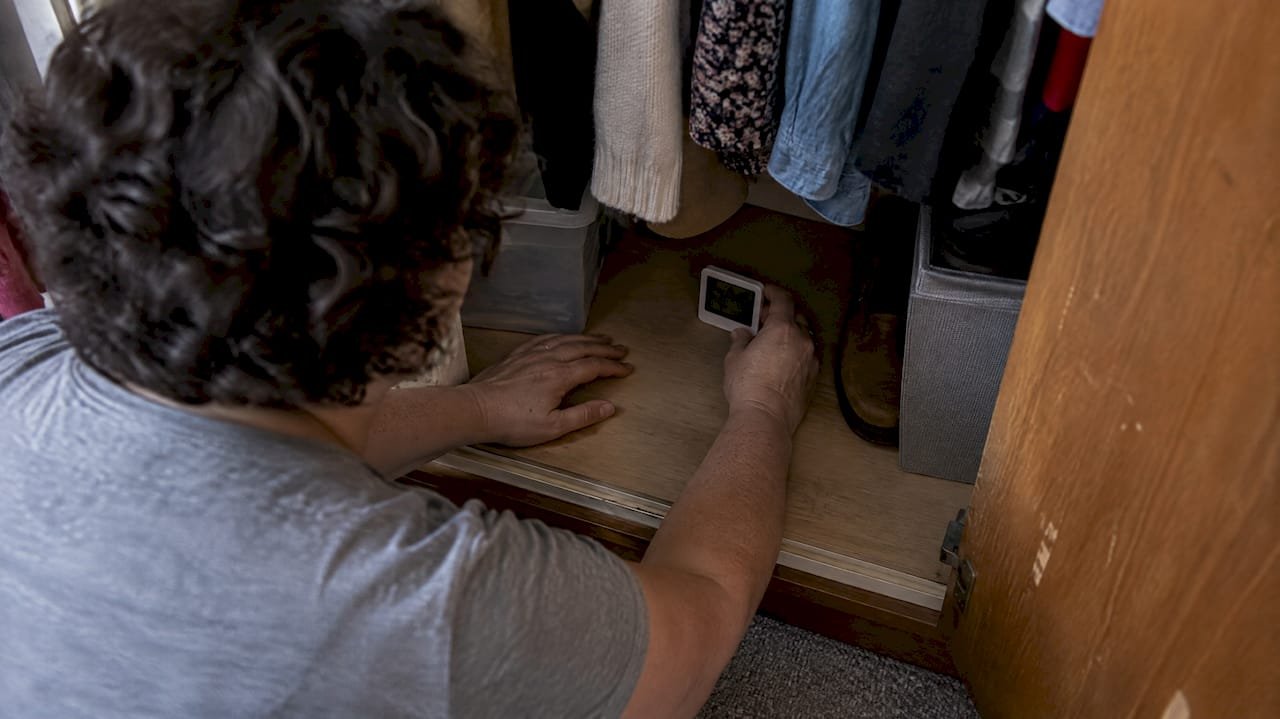 Hygrometer measuring wardrobe humidity